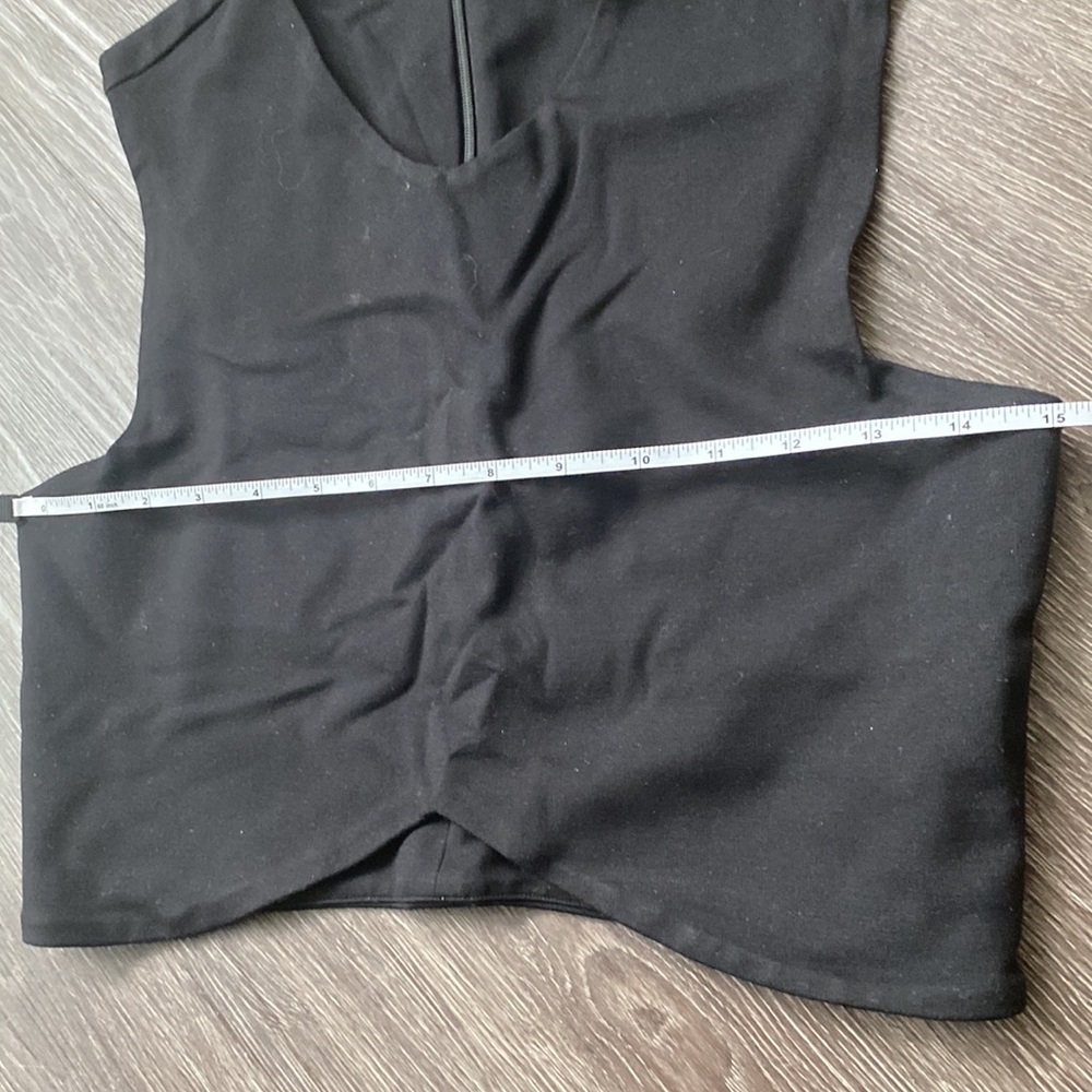 NWOT Talula (Aritzia) Black crop top - Picture 7 of 7